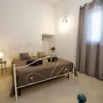 بيت للعطل Matine & Matine تريكاس